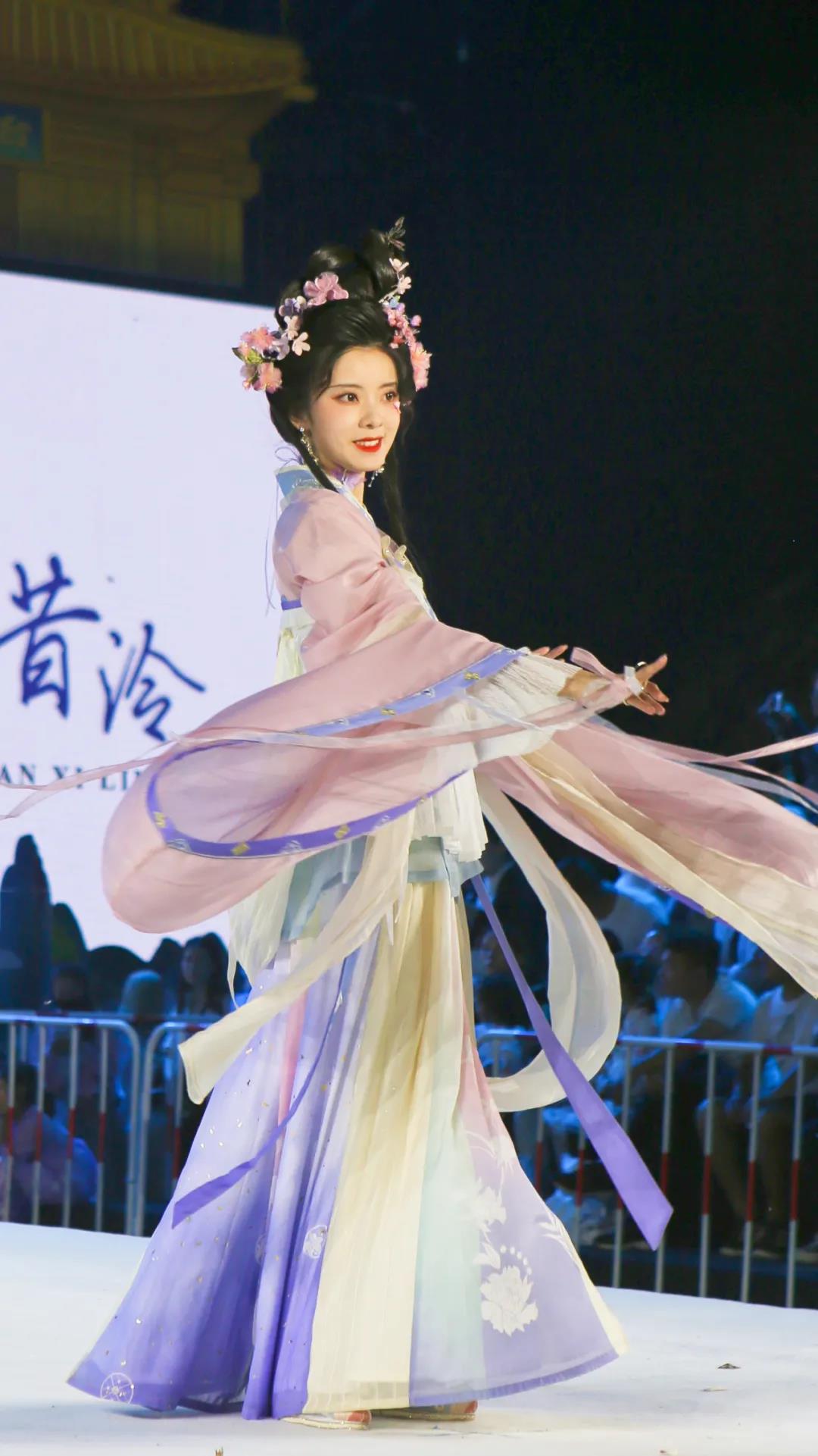 仙宫云裳 国风盛典 老君山山水汉服节开幕式圆满举行！