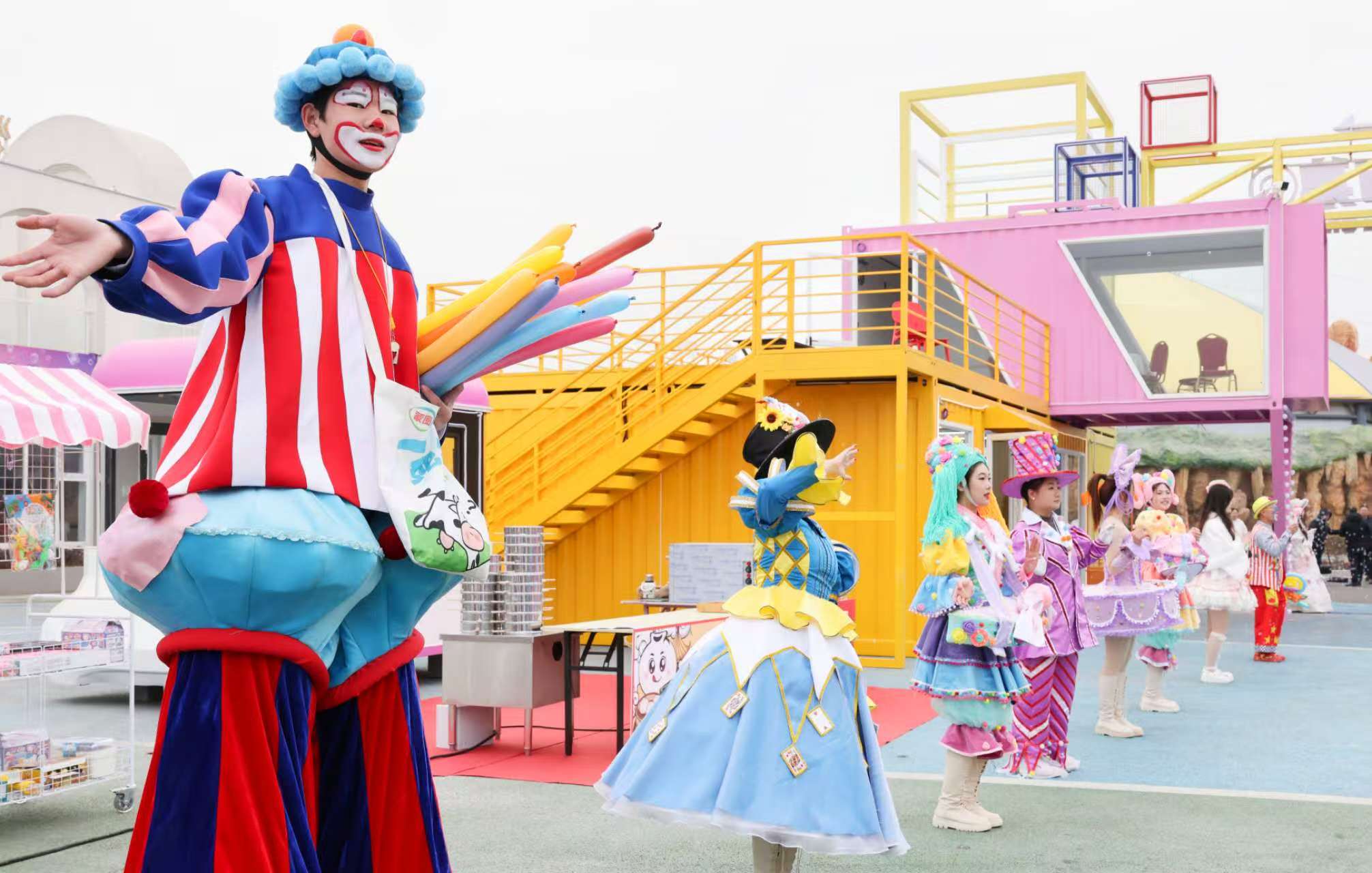 新晋AAA景区米奇王国盛大开业 “鲁山映瑞”首届新春灯会同步启幕 ——潮玩演艺与光影盛宴点 新晋AAA景区米奇王国盛大开业 “鲁山映瑞”首届新春灯会同步启幕 ——潮玩演艺与光影盛宴点