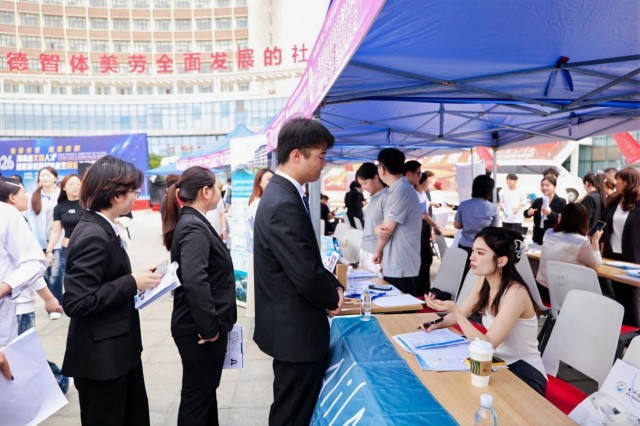 2026河南省文旅人才暨旅游类高校毕业生就业专场双选会在郑州旅游职业学院成功举办